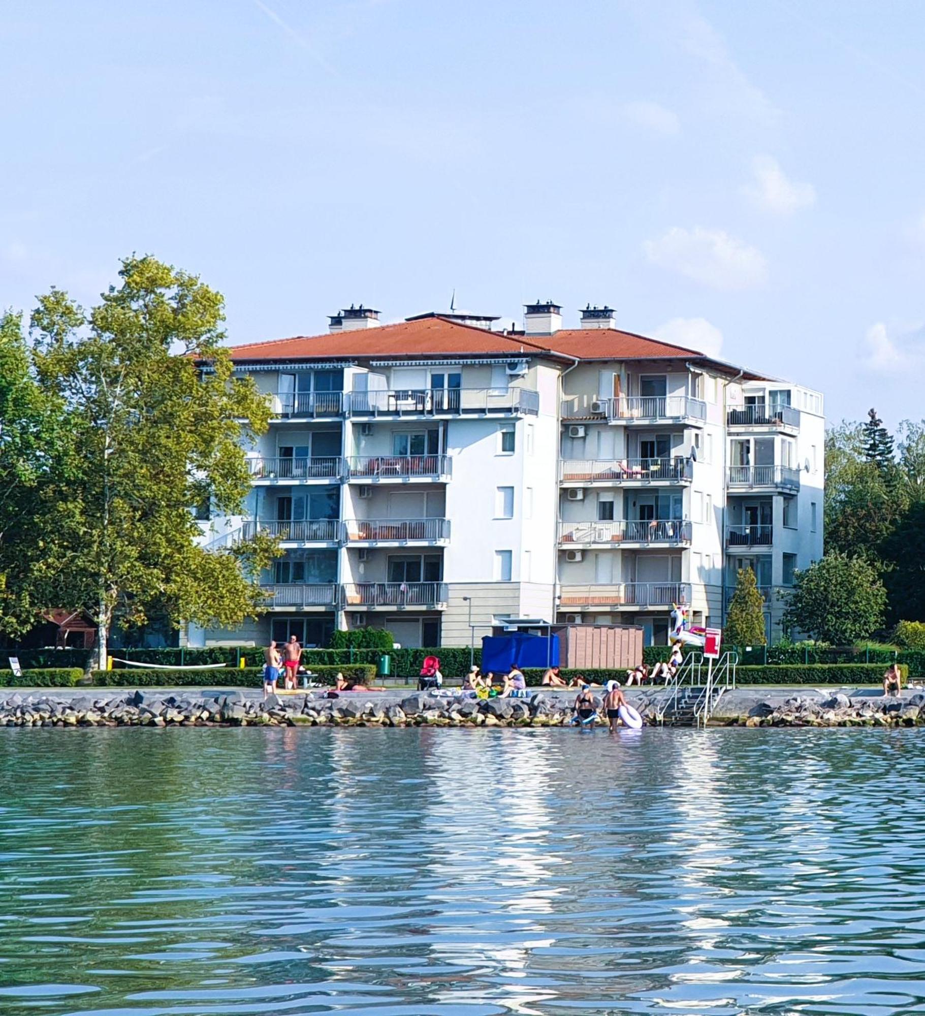 Balaton Lakeside Residence Siófok Buitenkant foto